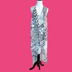 BCBGMaxAzria geometric black & white high-low dress, light, breezy, summery! Sm